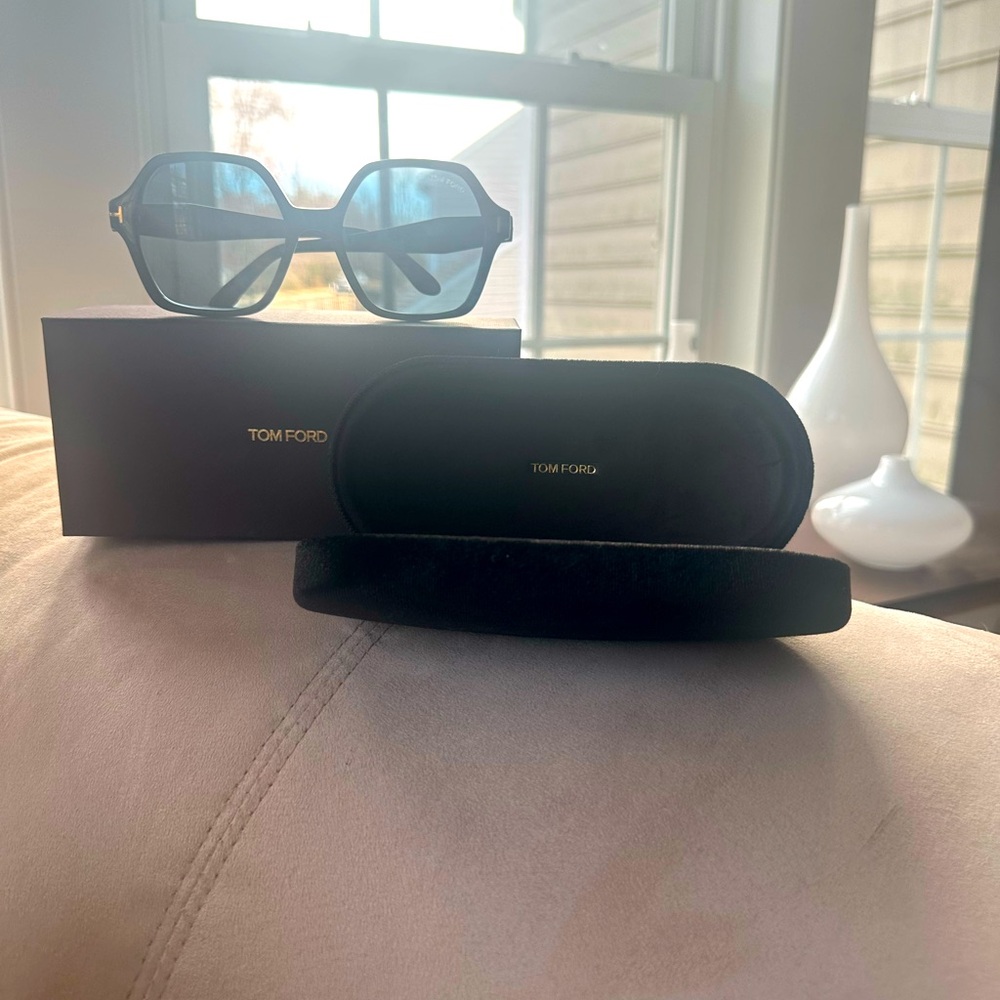 Tom Ford brand new sunglasses Romy